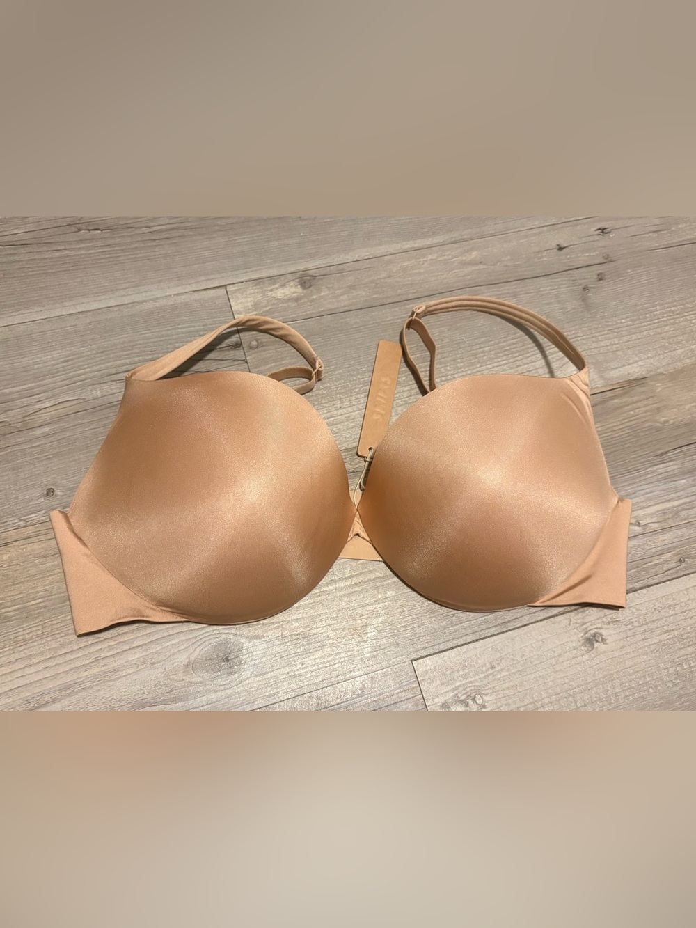 SKIMS Kim Kardashian ultimate push up plunge bra 38C new with tags